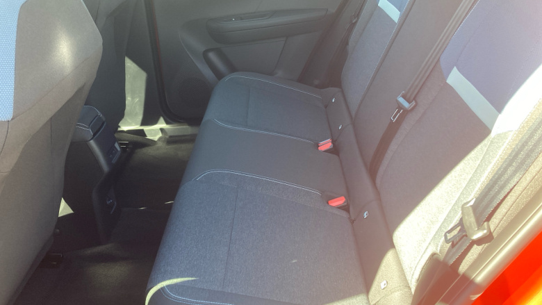 Vauxhall Frontera 83kW Design 44kWh 5dr Auto Electric Estate